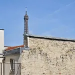 Beautiful 1 Bedroom Apartment Near Eiffel Tower